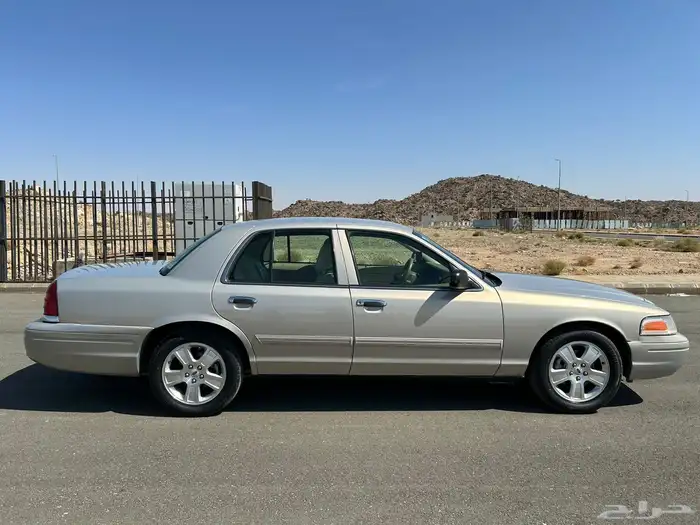 فورد فكتوريا 2009 1