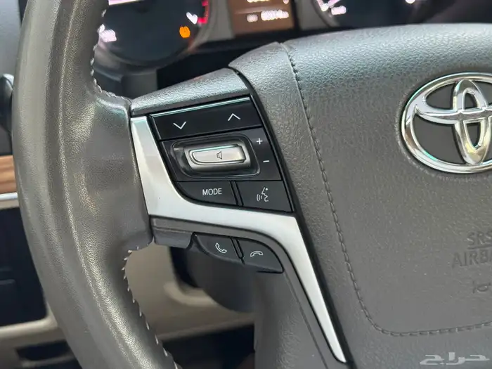 تويوتا برادو 2022-VX وكاله 18