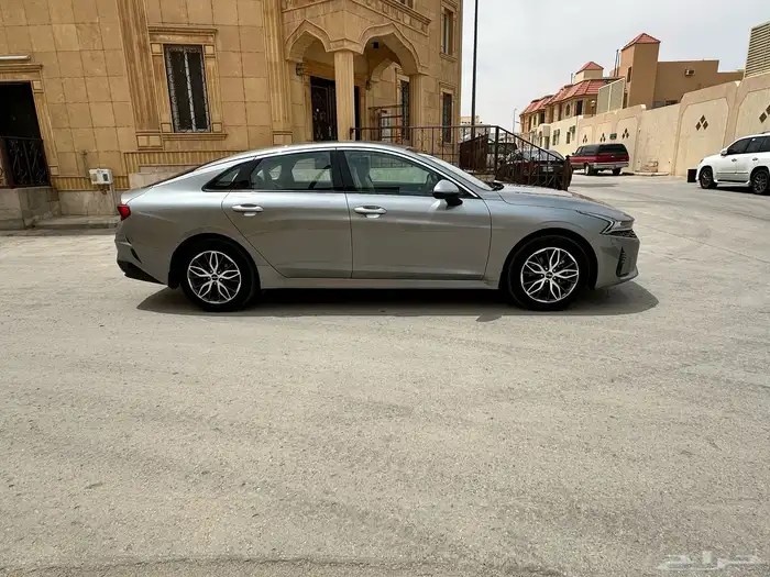 كيا K5 موديل 2023 4