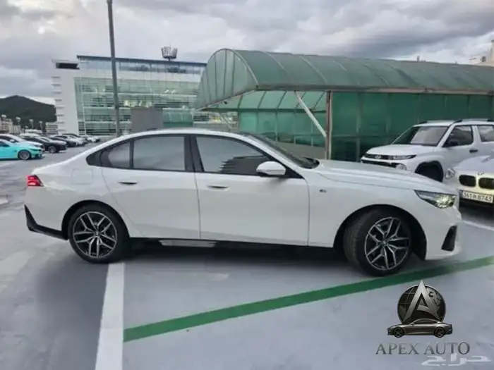 BMW 520 i أصفار 4