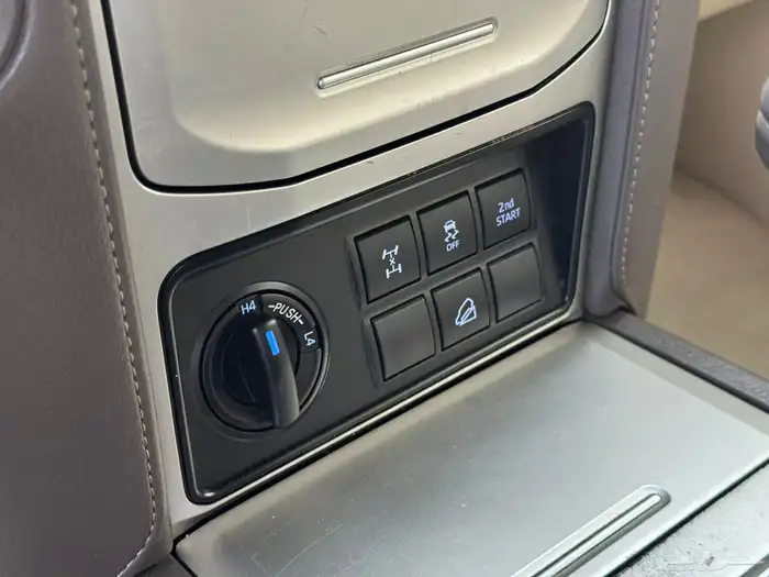 تويوتا برادو 2020 -VX وكاله 19