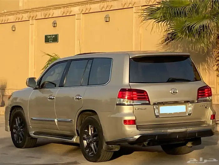 جيب لكزز 570 LX 8