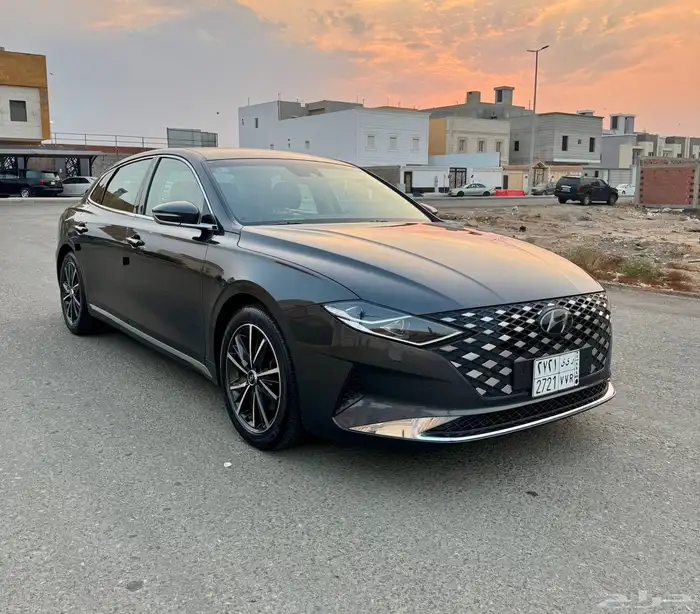 للبيع ازيرا 2020 رمادي 1