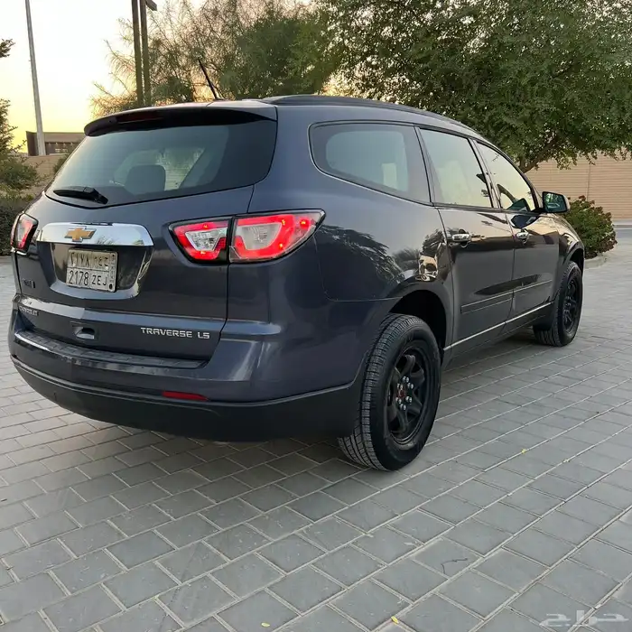 للبيع شيفروليه ترافيرس موديل 2014 من مبيعات حكومية 4