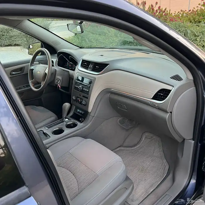 للبيع شيفروليه ترافيرس موديل 2014 من مبيعات حكومية 13