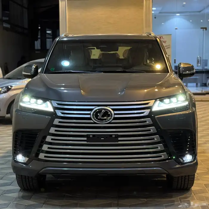 لكزس LX BB رمادي داخل ابيض الساير 2025 0