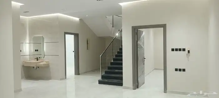 فيلا دورين درج داخلي مدينة البدائع حي التحليه 33