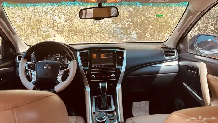 للبيع ميتسوبيشي مونتيرو سبورت 2020 ابيض فل كامل 6 سلندر 8