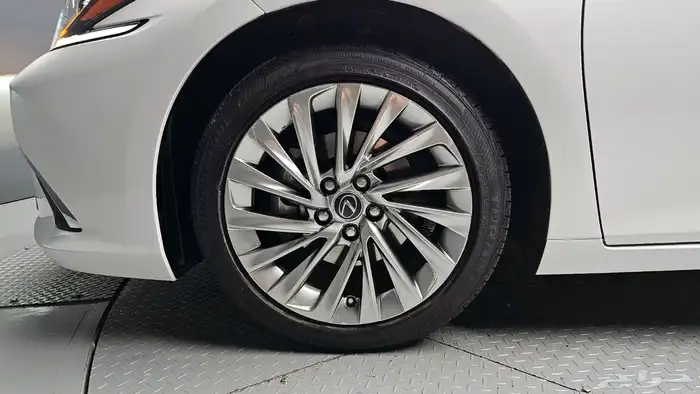 للاستيراد من كوريا _ لكزس ES 300 _ 2021 15