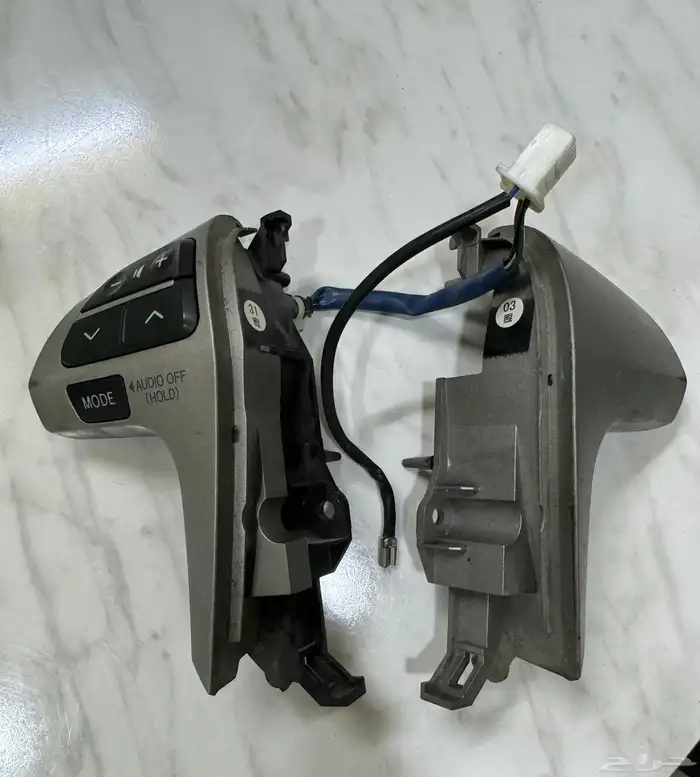 طارة وأزرار التحكم اصلي كورولا 2008-2013 1