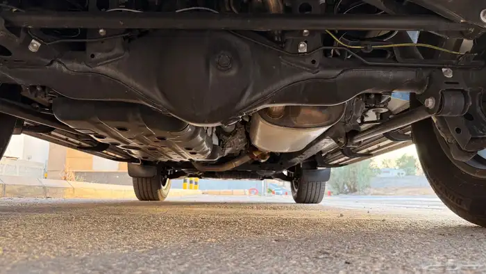 تايوتا برادو 2021 لؤلؤي GXR خليجي 6V إسبير علاق فتحة سقف 13