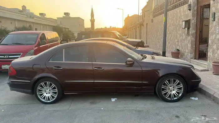 مرسيدس E280 2008 ممشى ميه الف تقريبا  للتواصل 0