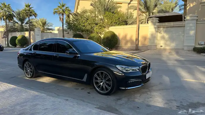 للبيع بي ام 730 Li موديل 2018 منوة المستخدم 4