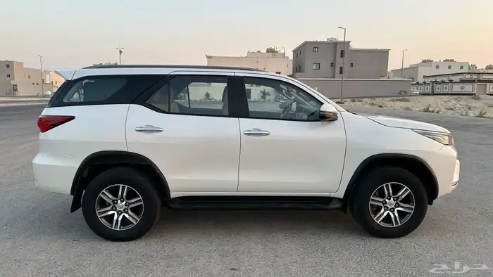 فورتشنر مديل 2022 - 4 سلندر - دبل 12