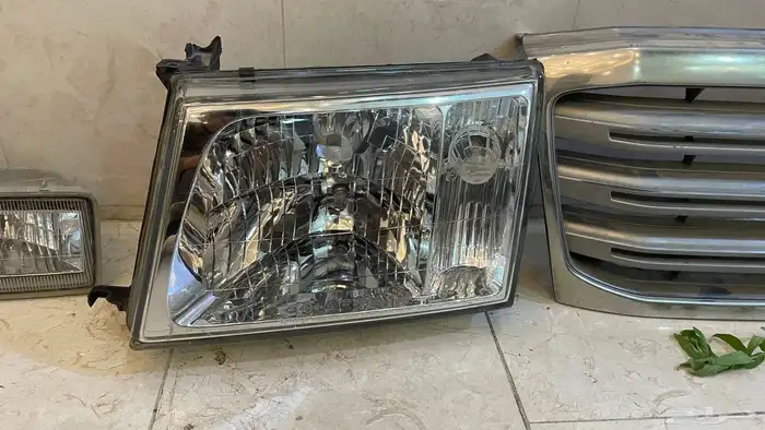 قطع غيار لاند كروزر 2003-2006 15