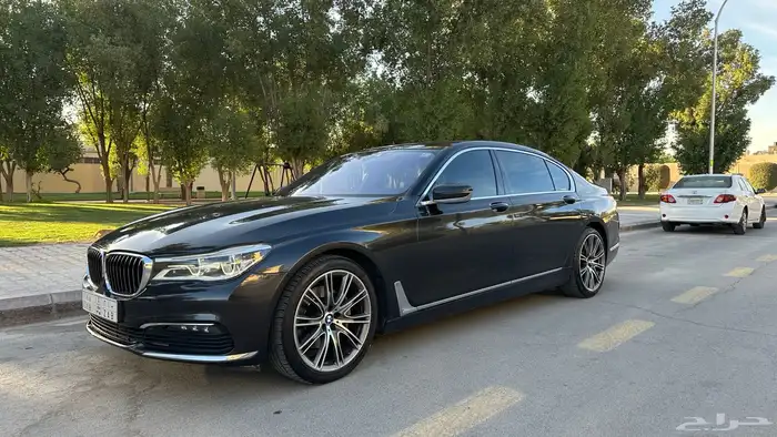 للبيع بي ام 730 Li موديل 2018 منوة المستخدم 5