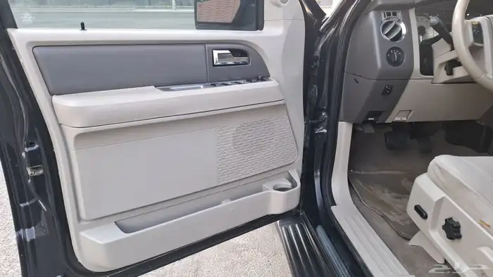 فورد اكسبدشن 2012 قمة النضافة 35