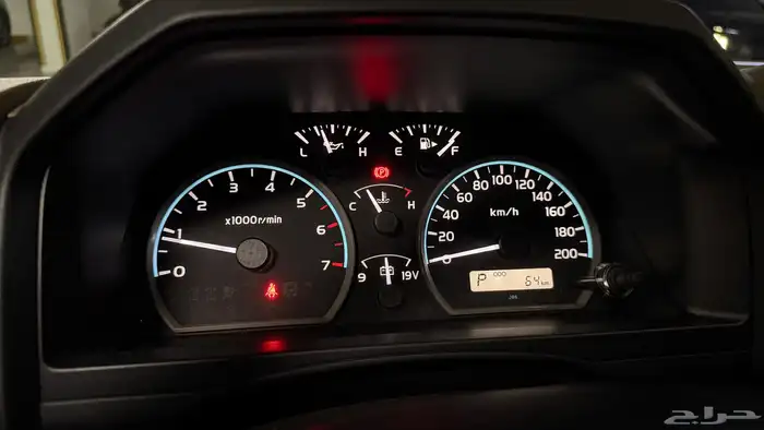 تويوتا لاندكروزر LC 76   بنزين فل كامل (خليجي) 11