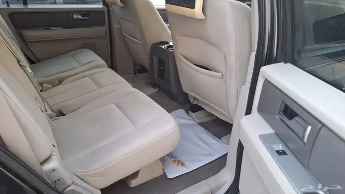 فورد اكسبدشن 2012 قمة النضافة 25