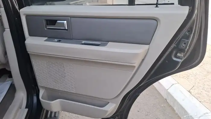 فورد اكسبدشن 2012 قمة النضافة 23