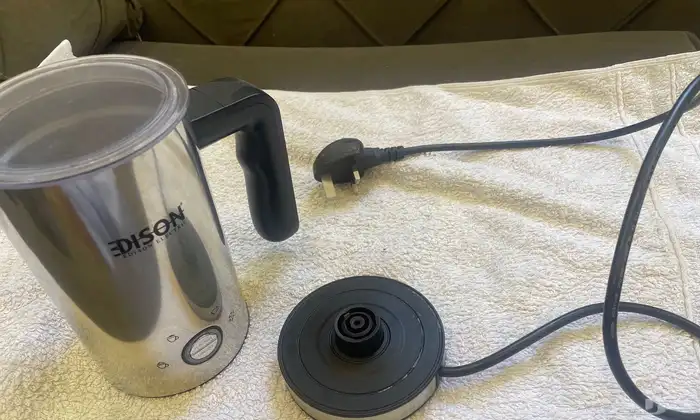 الة صنع رغوة الحليب بدرجات متفاوته 0