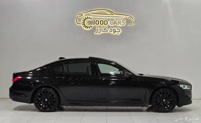 بي ام دبليو 730Li موديل 2020 بحاله ممتازه 1