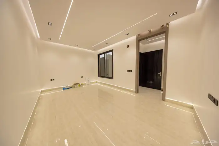 دور مؤسس في نمار 3020 للبيع 3