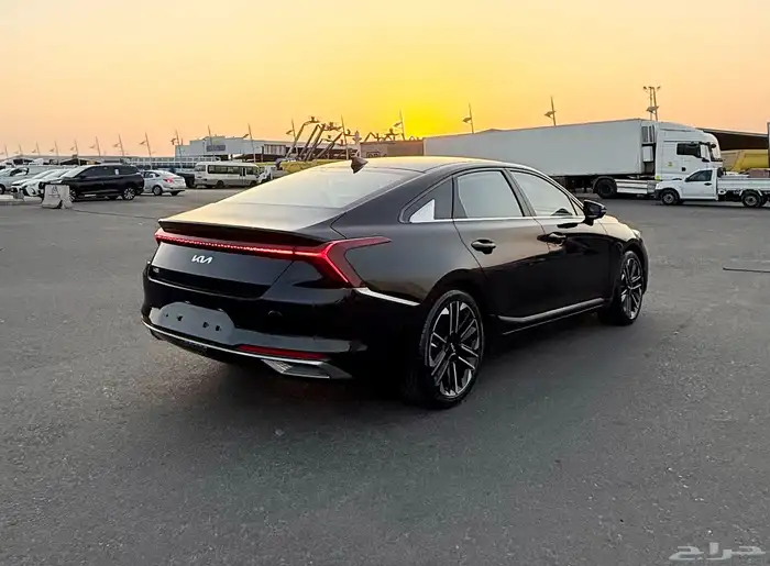 كيا K8 2022 ( بنزين ) فل كامل بدون بانوراما للبيع 3