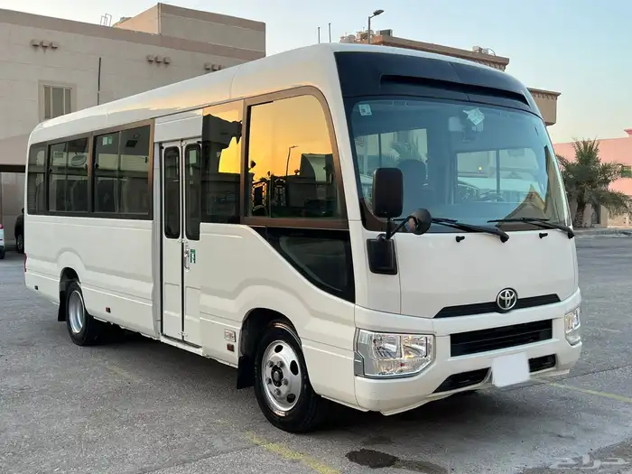 تويوتا كوستر 2022 ديزل 23راكب عداد 96 الف 1