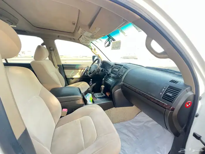 لاندكروزر 2011 V8 9