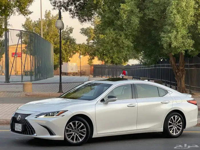 لكزس-ES300h-2023(ممشي48الف)لحاله الوكاله 8