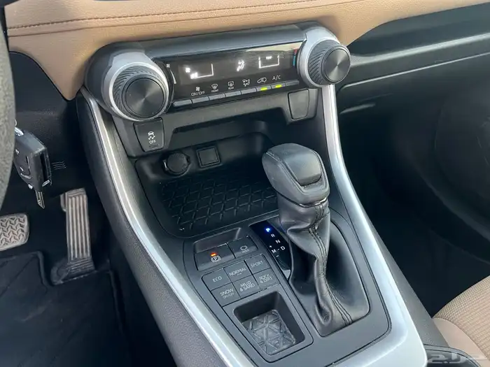 تويوتا راف فور 2021 قمة المظافه ممشى قليل 17