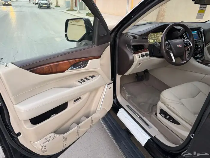 اسكاليد 2015 سعودي فل كامل بحالة الوكاله 21