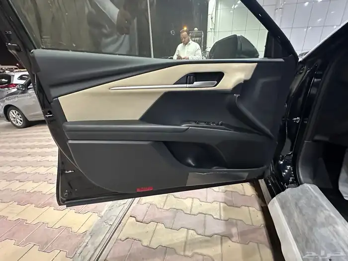 تويوتا كامري E موديل 2025 أصفار 19