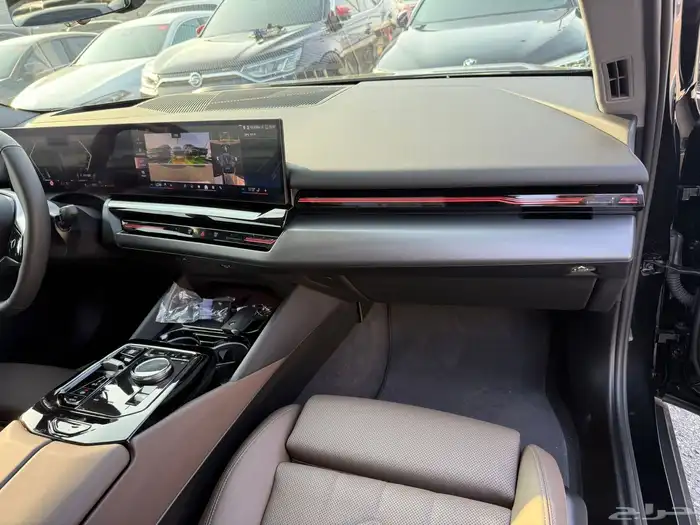 BMW 5 series (G60)520i (2024) 16