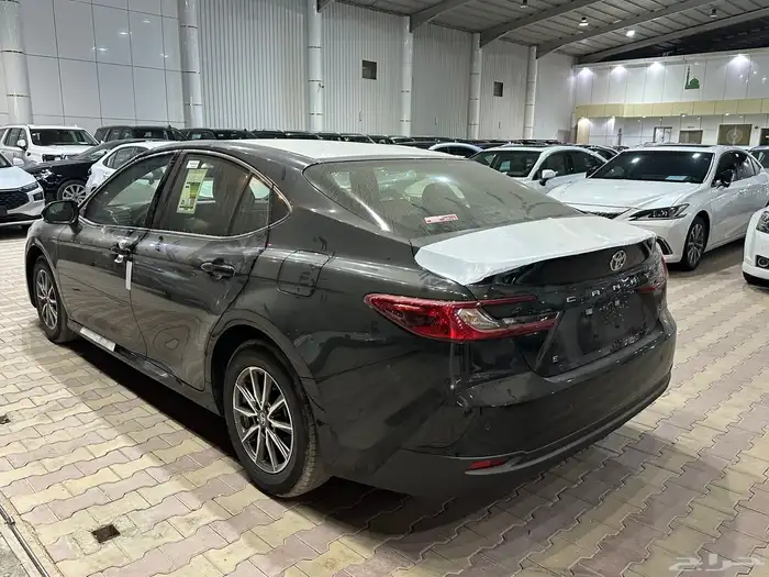 تويوتا كامري E موديل 2025 أصفار 26