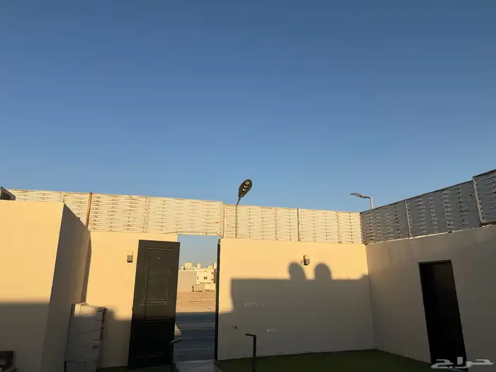 للبيع ساتر حديد 2