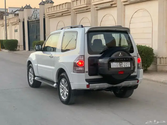 باجيرو ربع فل كامل 2016 نظيف 16