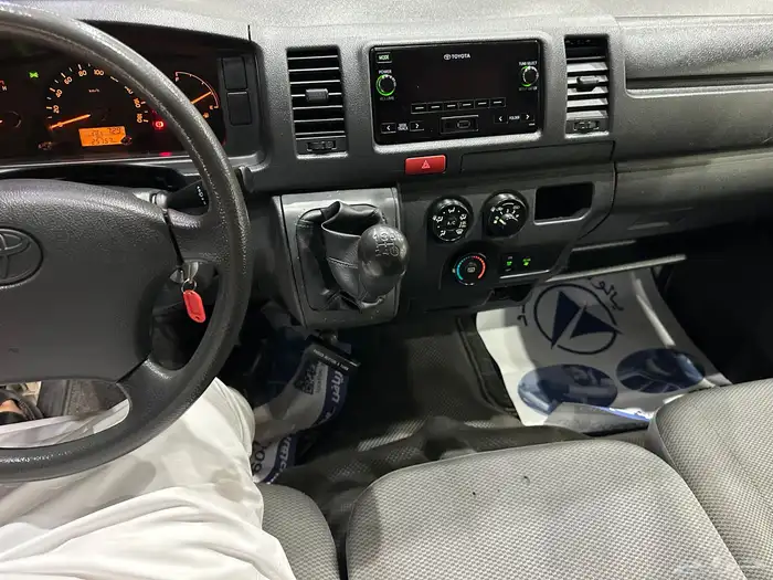 تويوتا باص هايس موديل 2016 ممشى قليل ركاب نظيف 8