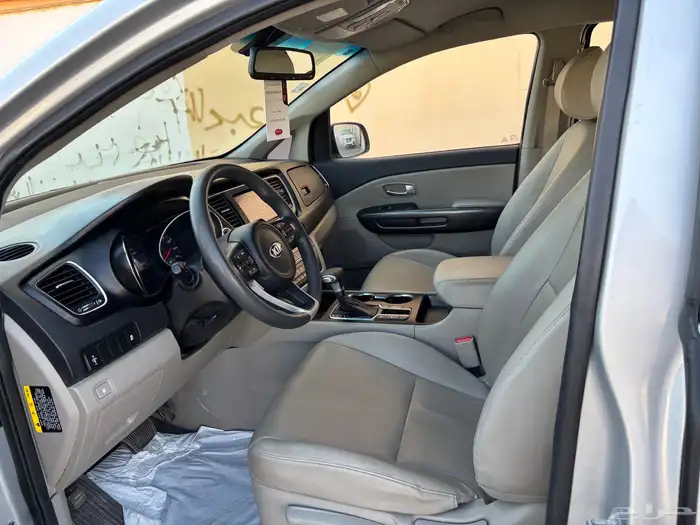 كيا كرنفال 11 راكب ديزل 8