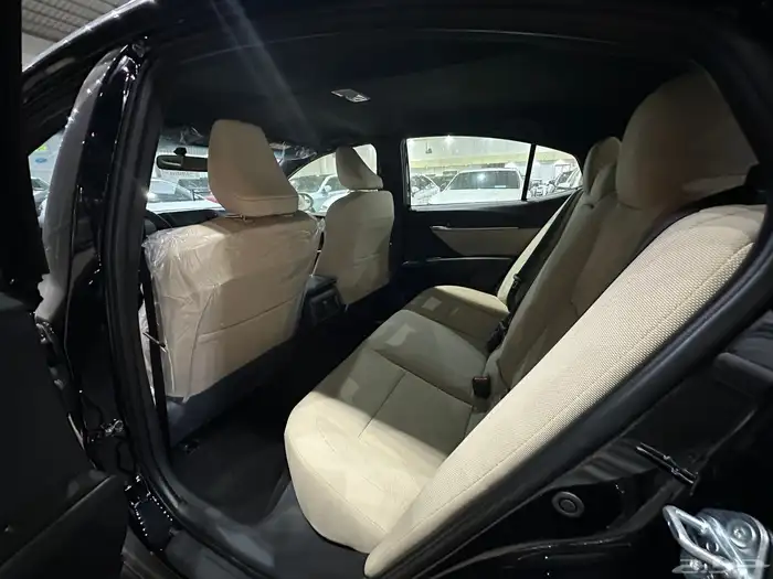 تويوتا كامري E موديل 2025 أصفار 20