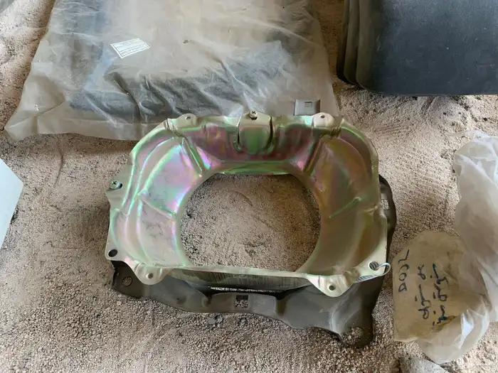 قطع غيار تايوتا هايلوكس 86-85-84 2