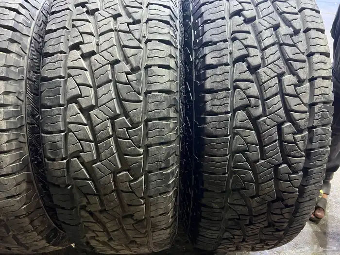 جنوط سوبر سفاري مع كفرات رودستن  مقاس 285.70.17 تاريخ 24 17