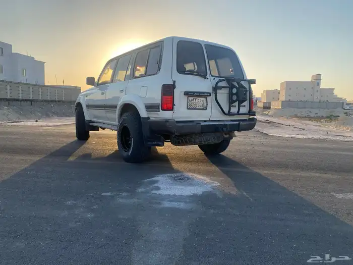 لاندكروزر VXR موديل 1991 عليه مكينة لكزس بويه بلاد 3