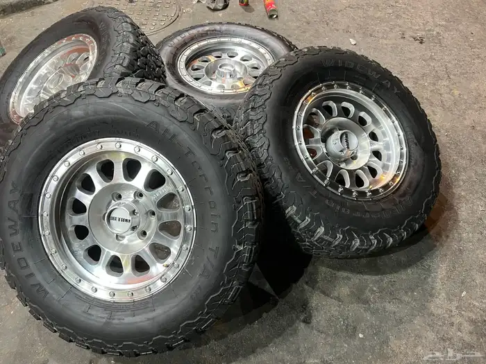 جنوط ميثود نيكل6مسمار معا كفرات نص حجري ودواي مقاس 285 70 17 32