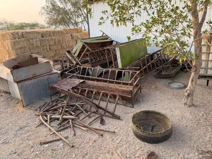 معالف حديد مستعمله للبيع 1