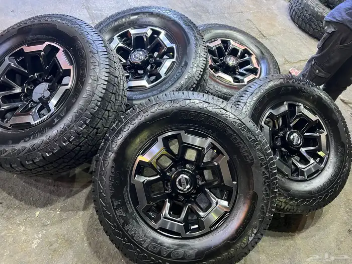 جنوط سوبر سفاري مع كفرات رودستن  مقاس 285.70.17 تاريخ 24 4