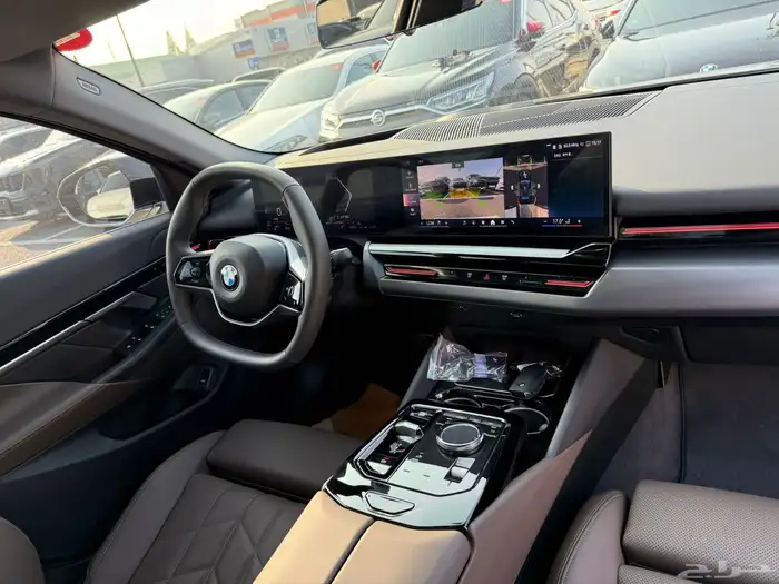 BMW 5 series (G60)520i (2024) 13