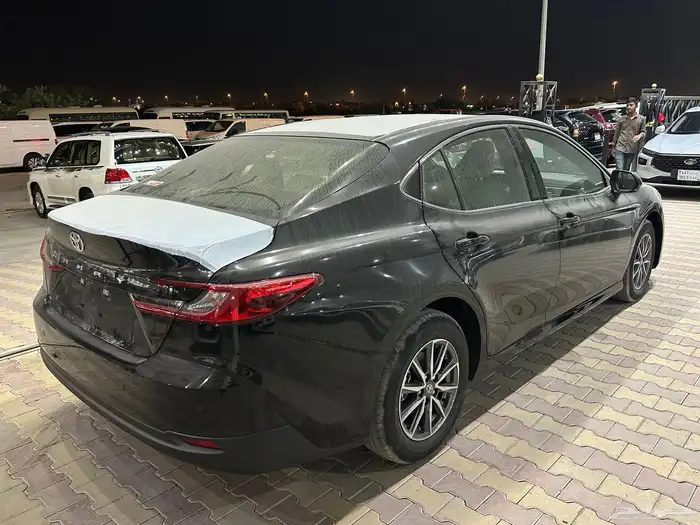 تويوتا كامري E موديل 2025 أصفار 27