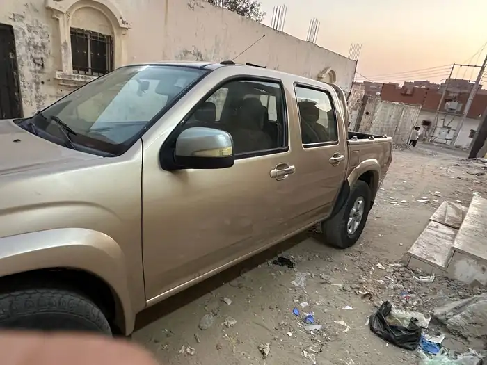 ايسوزو ديماكس 2008 5